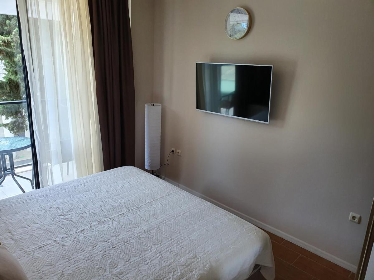 Апартамент За Гости ,,1В-15" Амара Бутик"" Rawda Exterior foto