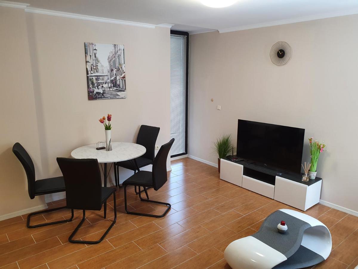 Апартамент За Гости ,,1В-15" Амара Бутик"" Rawda Exterior foto