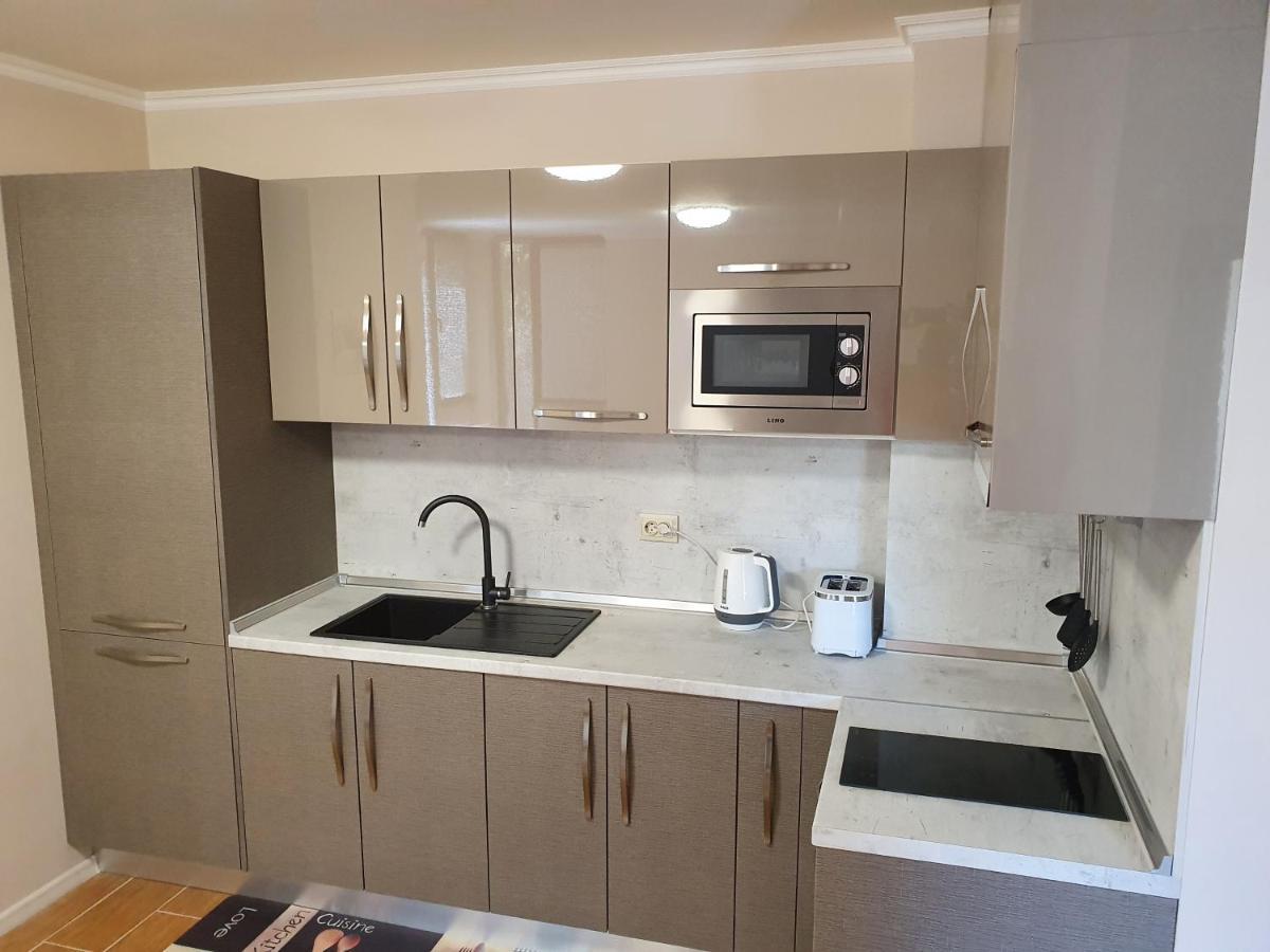 Апартамент За Гости ,,1В-15" Амара Бутик"" Rawda Exterior foto